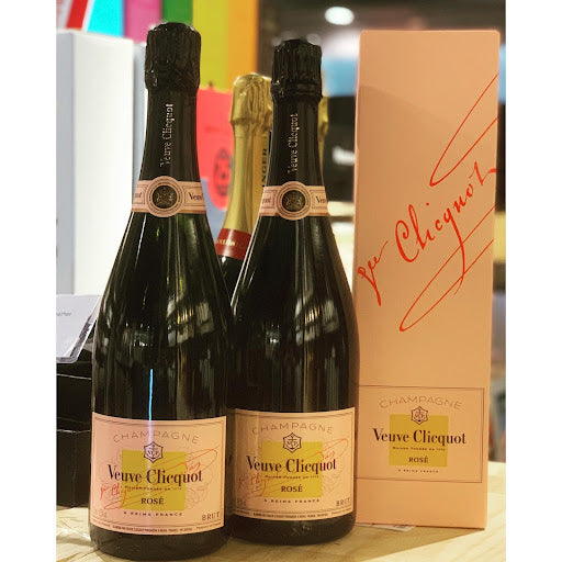 Veuve Clicquot Rose Burt NV
